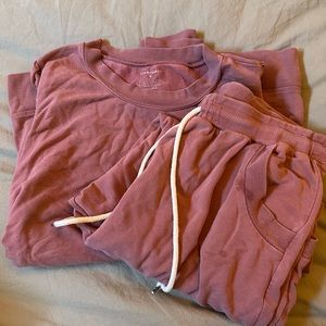 Summersalt sweatpants and sweatshirt